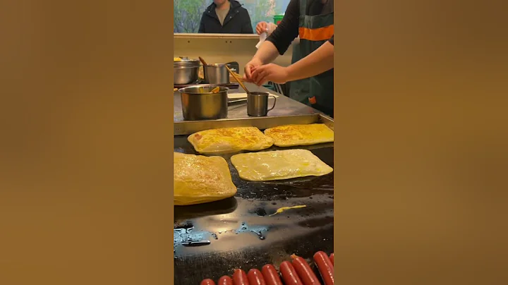 Egg-Stuffed Pancake: Crispy Wok-Fired Street Food Perfection! 🥚🔥 #ChineseStreetFood