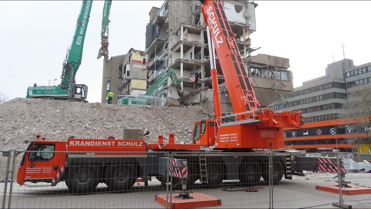 Soeren66 - Abbruch Postgebäude mit LIEBHERR R 960 Longfront von WILKO WAGNER, Teil 2