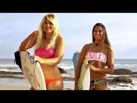 SEXY GIRLS SURFING