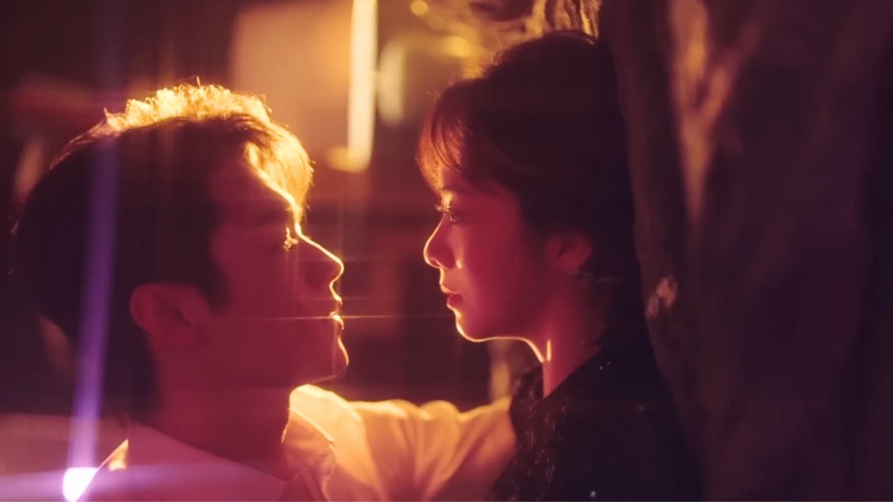 TOO CLOSE! 🔥 Han Ting’s seductive whisper makes her blush.