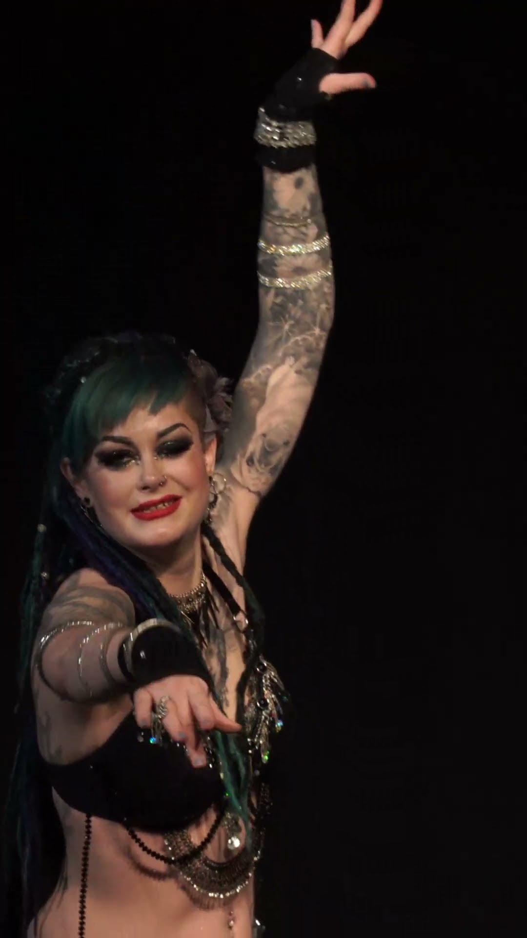 Julia Anoush - Fusion Bellydance - Orientalischer Abend ...