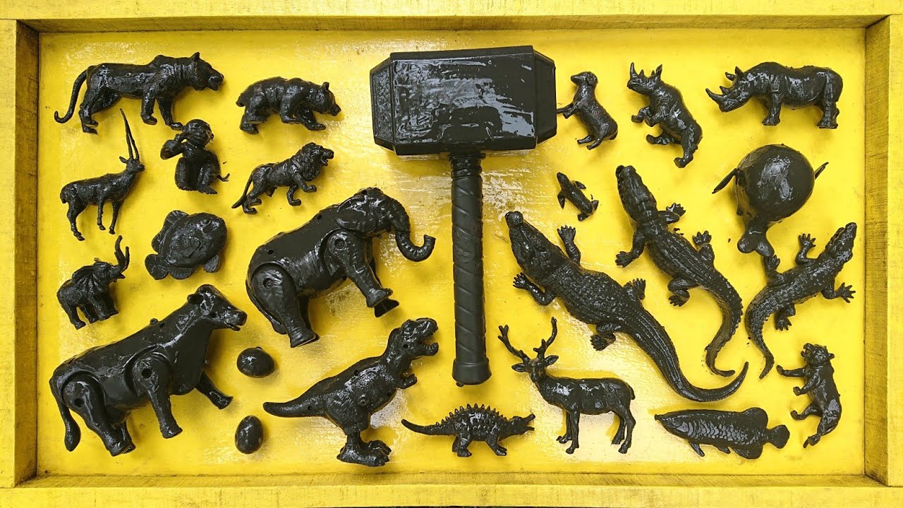 Membersihkan mainan hewan gajah 🐘 sapi 🐮 domba 🐏 ayam 🐥 bebek angsa 🦆 singa 🦁 unta 🐫 badak 🦏 kuda 🐴