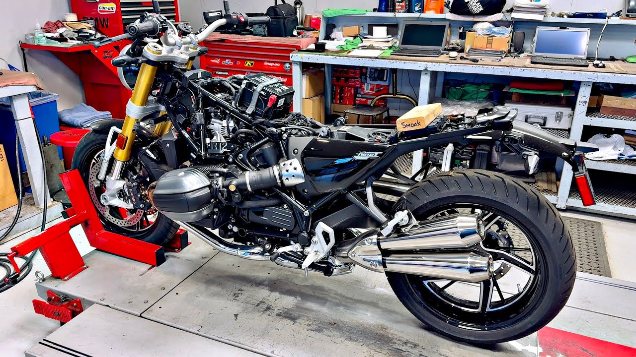 2024 BMW R12 NineT..!! • A Peek Under the Hood! | TheSmoaks Vlog_3179