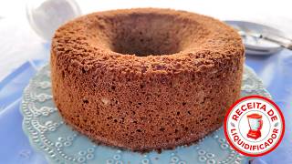 Bolo de Coco de Liquidificador Sem Glúten com Grão-de-Bico e Açúcar Mascavo