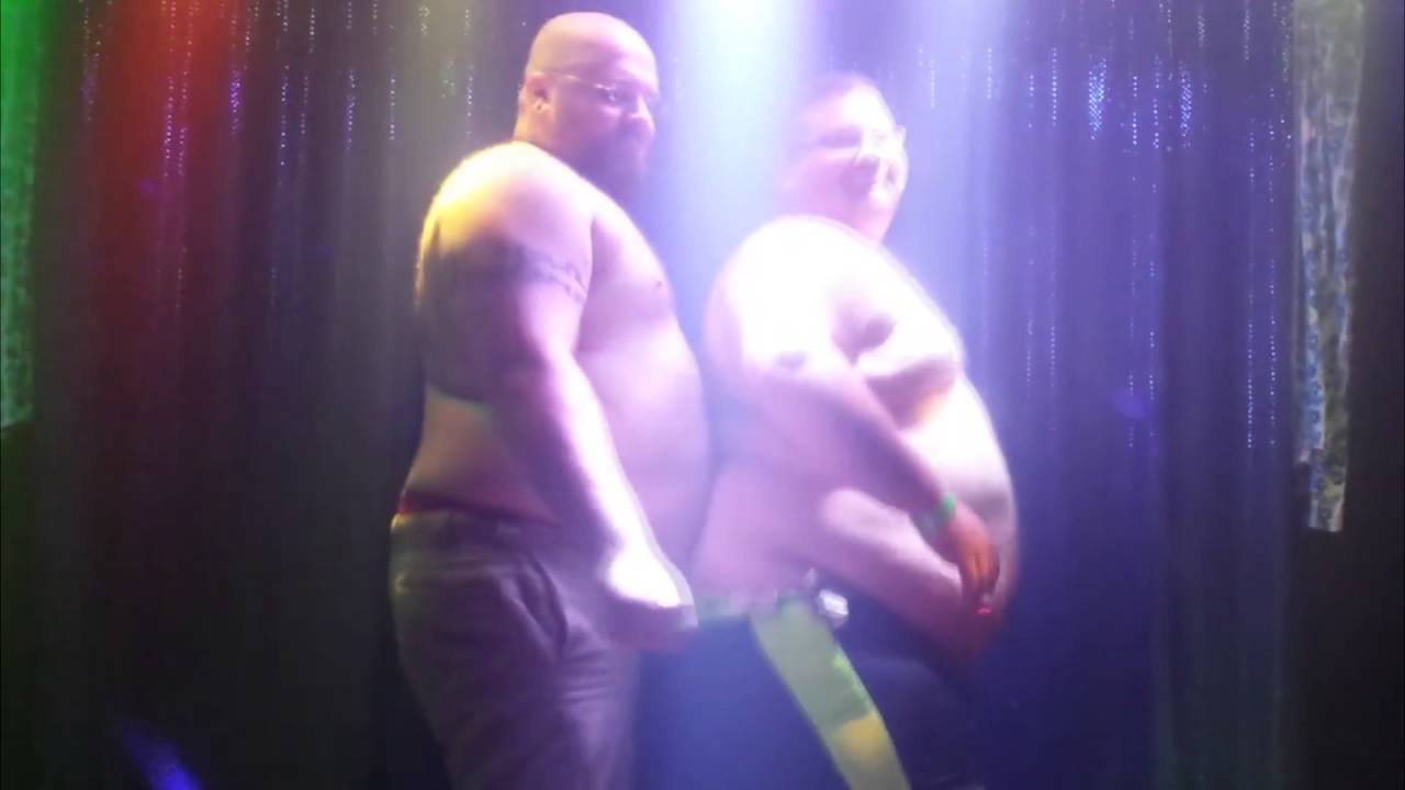 Dancing chubbies get crazy - YouTube
