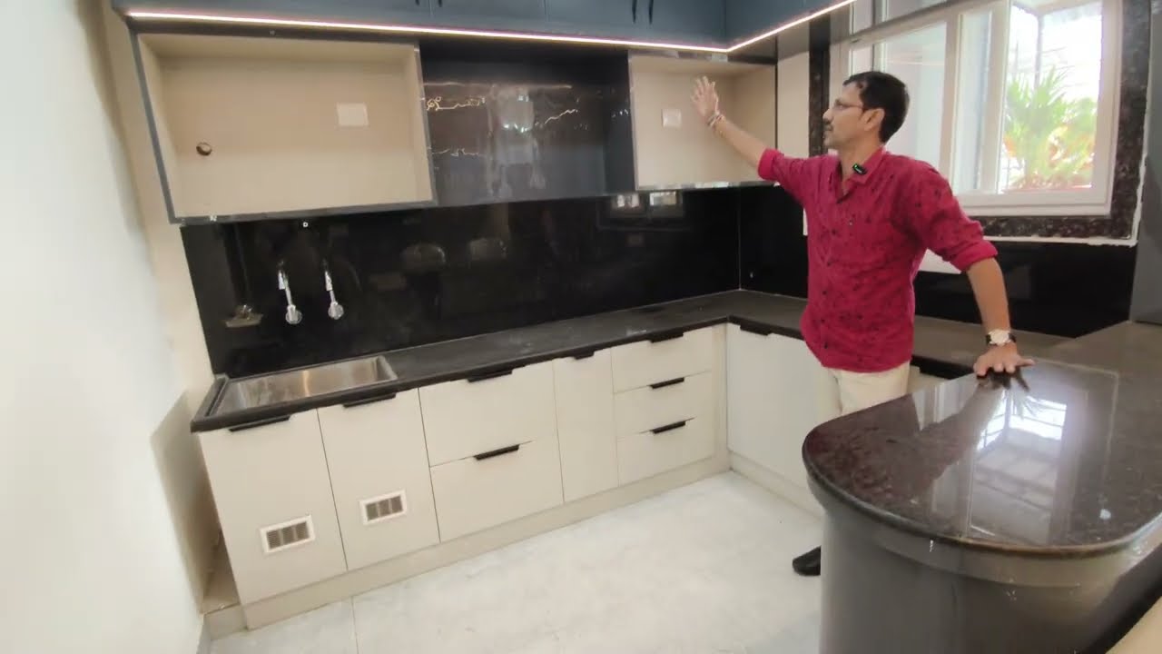 * Now Reduced for 1 Cr 32 Lks || 1555 Sft || Big. Car Parking|| Near Metro station #trending 