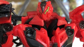 TRANSFORMERS STUDIO SERIES 02 STINGER REVIEW