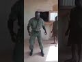 Gbobolor de arafat danser danser dans une prison