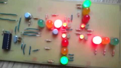 Four way traffic light using PIC16F84A