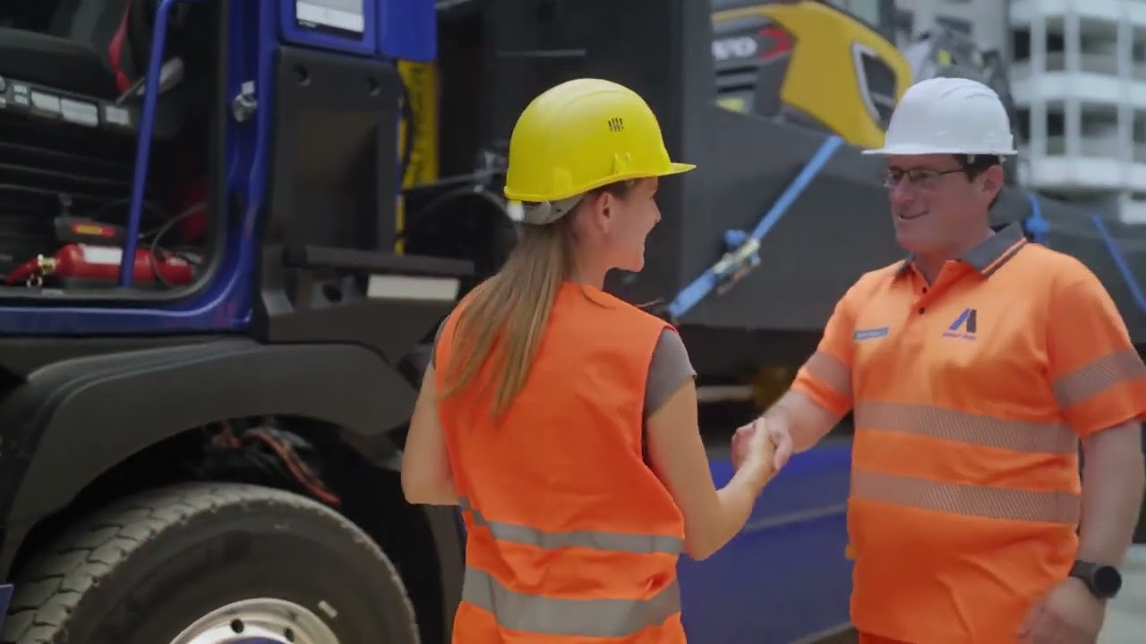 Access all Low Emission Zones with our Renault Truck E-Tech C