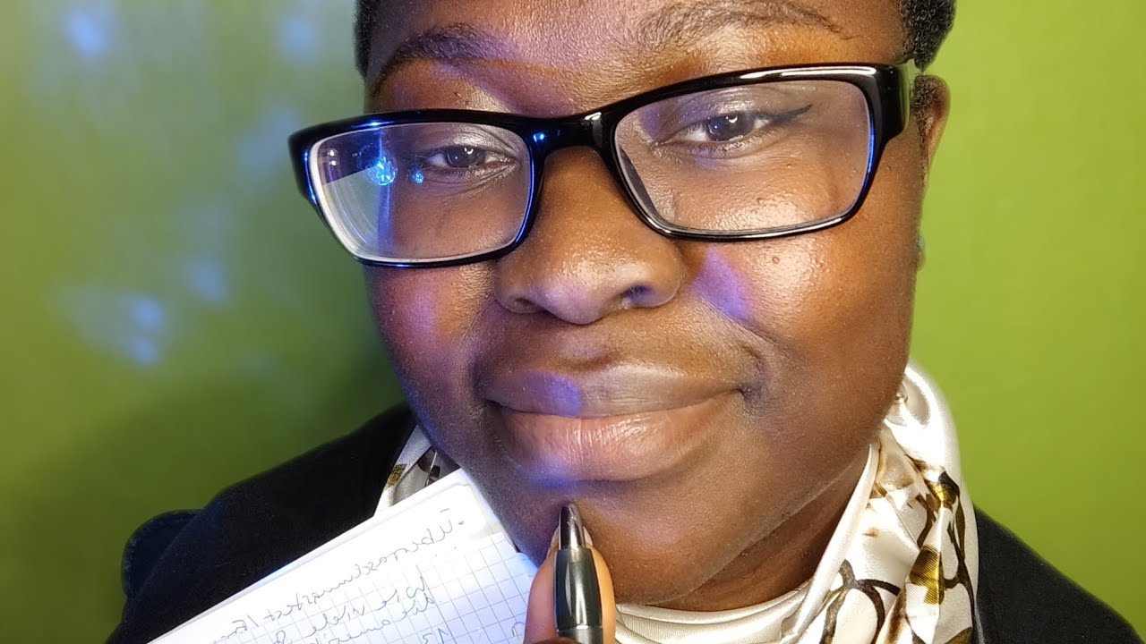 Учителю ролевой игры ASMR есть о чем поговорить...🤓📝🍀💁 #asmr #ролеваяигра #учитель #расслабляющий...