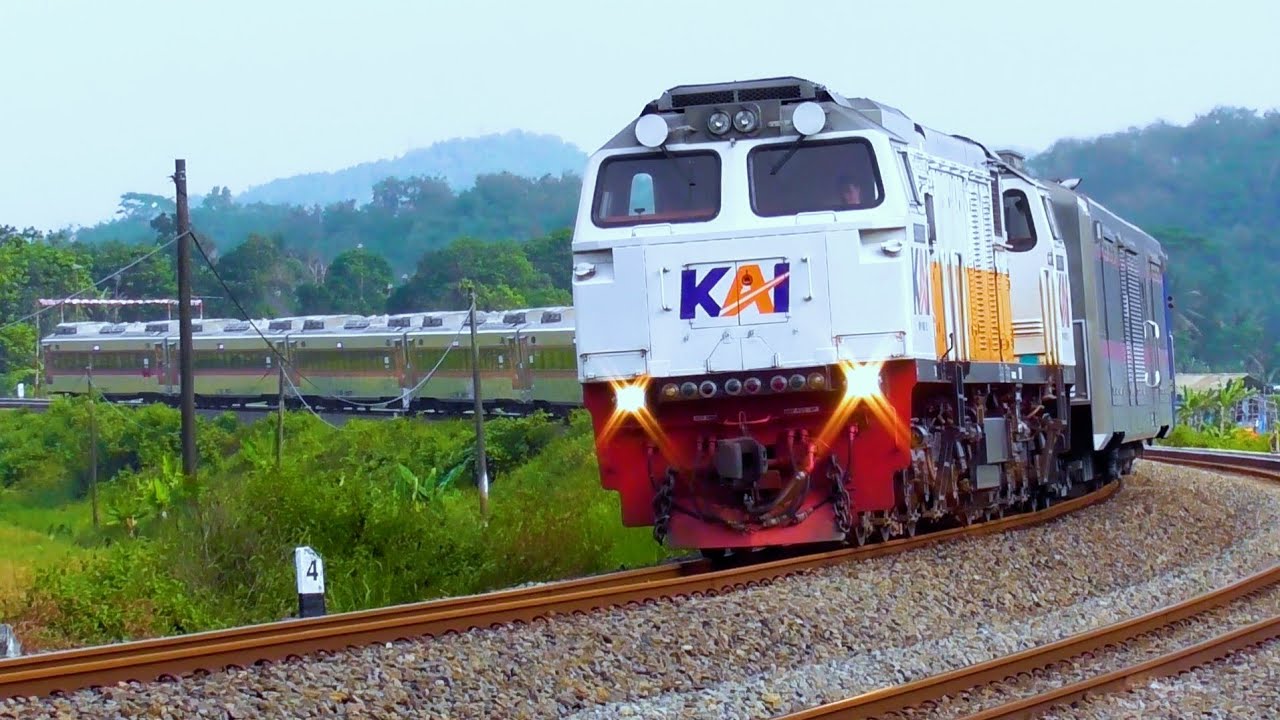 HUNTING KERETA API SEHARIAN DARI PAGI SAMPAI SENJA PETAK STASIUN NOTOG - PURWOKERTO