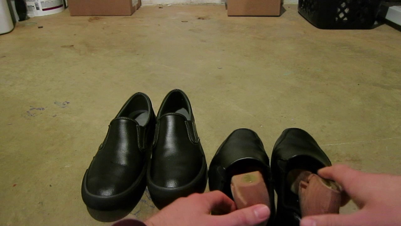 clean leather shoes with dish soap