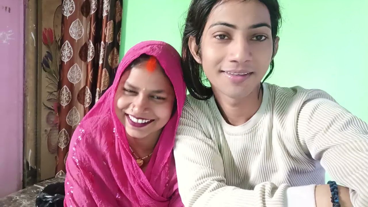 खुशबू रानी का कार्यक्रम रहते हुए खुशबू रानी कहीं जाती नहीं है