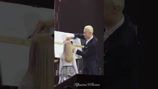 урок музыки в Саратова от #SHAMAN прошел душевно девочка Соня чучуть волновалась аЯр хороший учитель