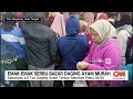 Harga Daging Ayam Turun, Warga Serbu Bazar Murah