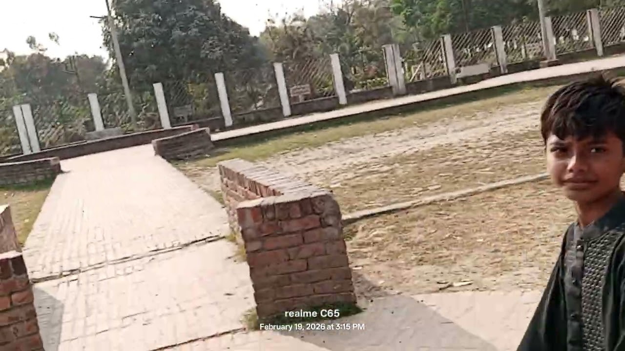 রায়েরবাজার বুদ্ধিজীবী বধ্যভূমি। 