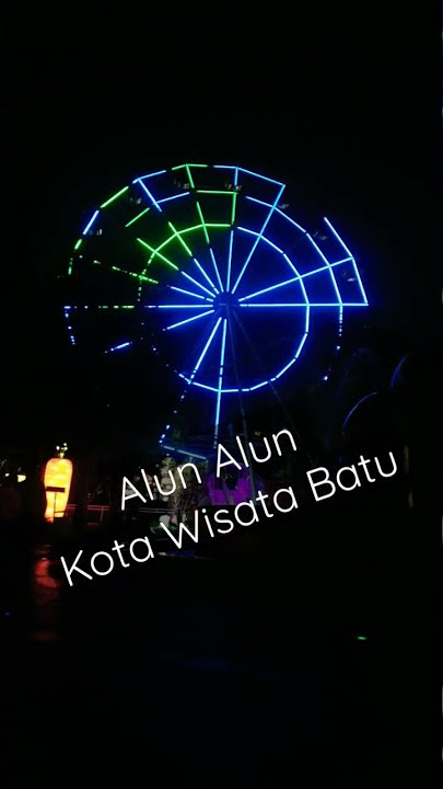 Alun Alun Kota Wisata Batu malam hari