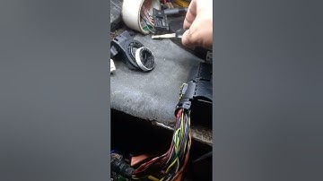 MARUTI SWIFT J10 ECM TEST ON TABLE