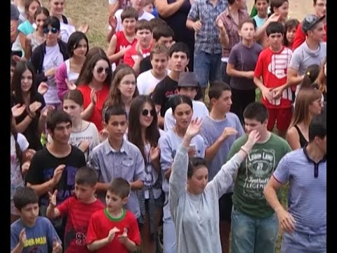 ჩვენი ეზო - სხვადასხვა ეროვნების ბავშვები საზაფხულო ბანაკებში