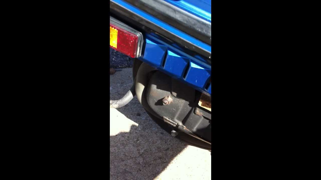 1985 Honda Elite 150 Deluxe Scooter Start, Rev and Walk Around.