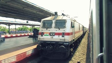 [2-in-1] High Speed Santragachi WAP4 & WAP7 Overtakes At Bagnan