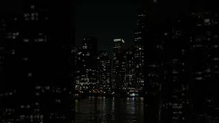 Chicago Skyscrapers #chicago #chicagoriver #USA #Windycity #travelvlog #skyscrapercity #skyscraper