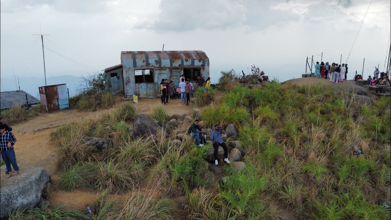 Ilaveezhapoonchira Top Station offers an amazing view, perfect for enjoying landscapes.