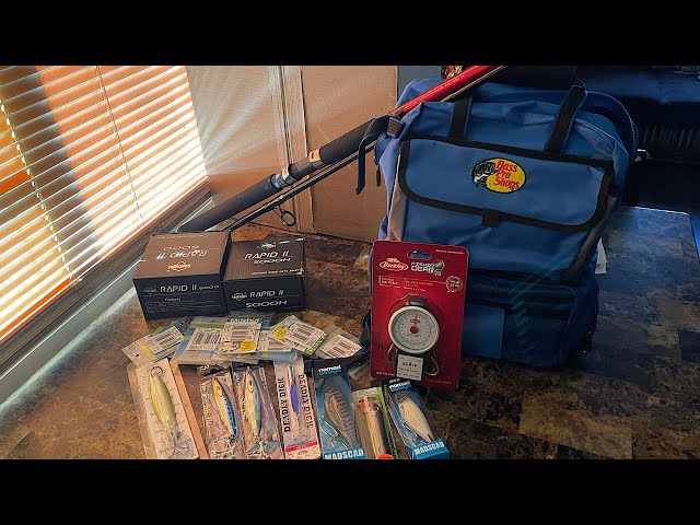 HUGE BASS PRO SHOPS LURE & TACKLE UNBOXING!!! - YouTube