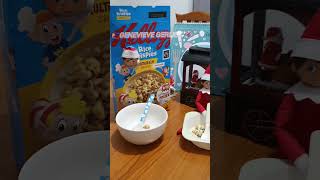 ELF ON THE SHELF HAVING CEREAL #shorts  #shortvideo #elf #elfontheshelf #viral #shortviral