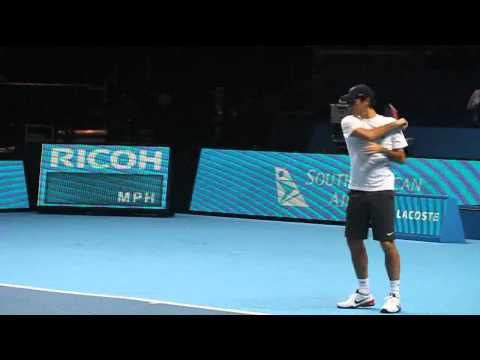 Roger Federer Practice Before 2010 London ATP World Tour Final Match vs Soderling 2010-11-25