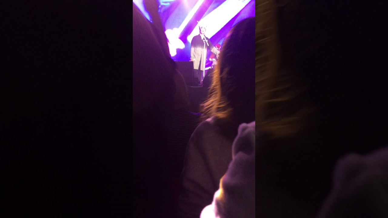 엠씨더맥스 겨울나기 콘서트 161225 잠시만 안녕 - YouTube