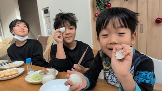 ゆで卵を割りたいおいちゃんとどんちゃん  先生に言うからひなごん  椅子をかじるブーちゃん  日曜日の朝ごはん #2206