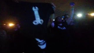 Live video of tool performing "stinkfist" at download festival 2019,
uk, right from the middle moshpit.