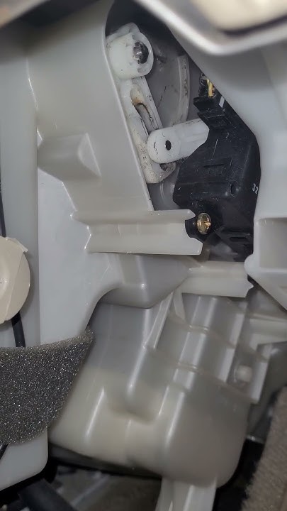 How to fix this problem? 2004 Toyota Highlander - YouTube