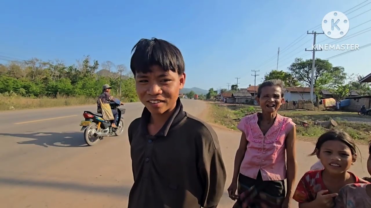 เจอเด็กคนนี้ ปฏิเสธเงินไทย บอกใช้ไม่ได้ที่ลาว