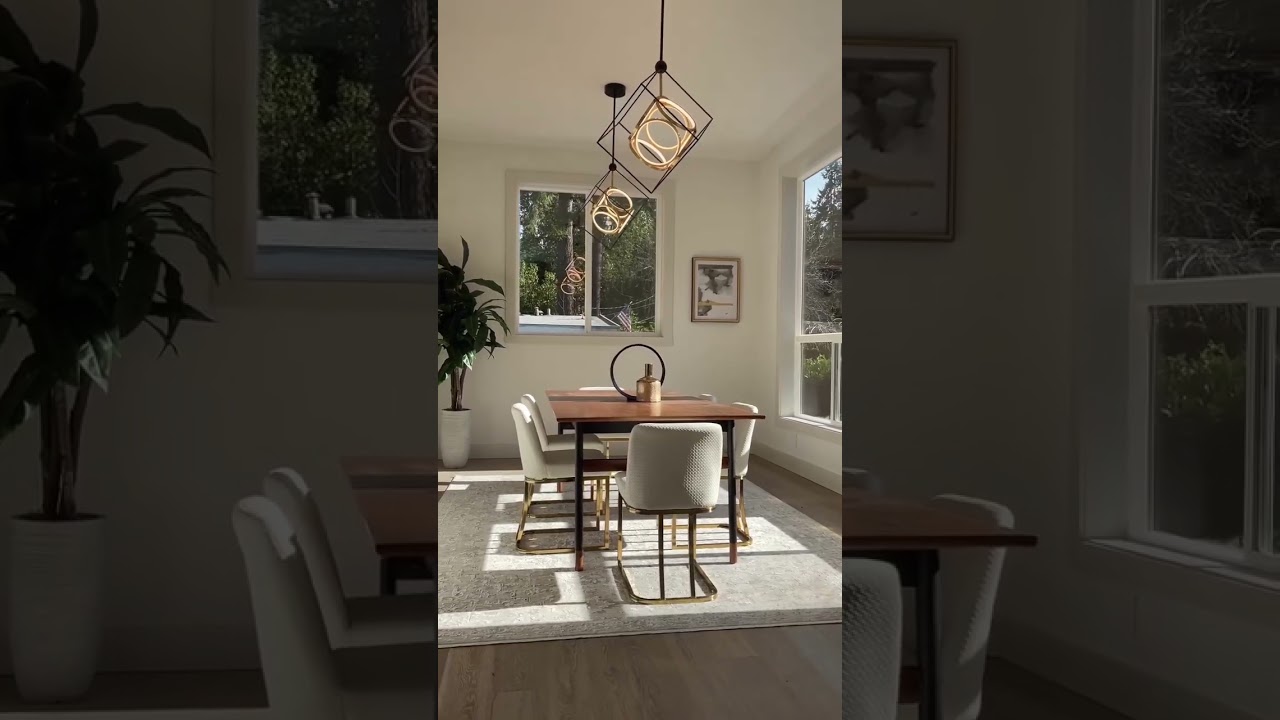 Sunlit Aesthetic Dinning Room in Seattle