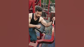 single arms machine preacher curl for bicep peak #shorts #bicepsworkout #muscle #exercise #fitness