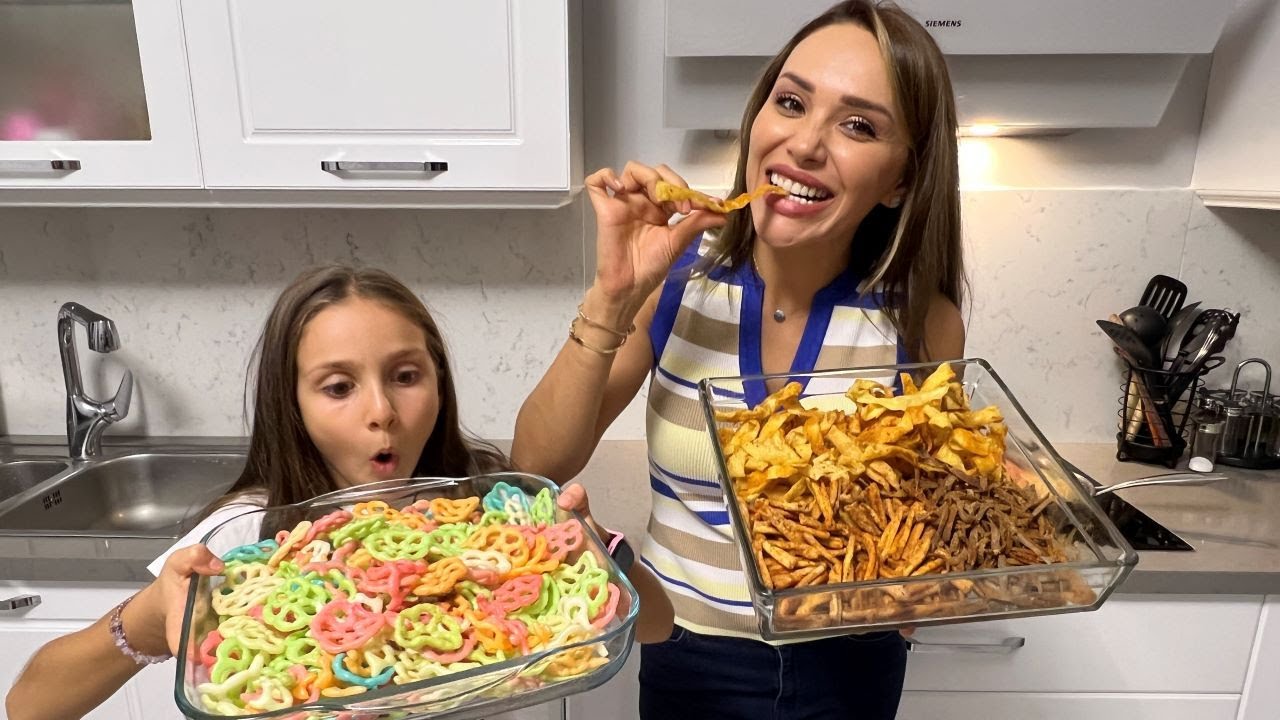 Suriye Cipsi Yaptık! Kafam Kadar Oldu 😜 Çeşit Çeşit Makarnadan Cipsler Yaptık Bayıldık!