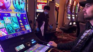 $20 Only?! Playing on Golden Fish Feeding Time Deluxe Slot Machine #lasvegas #casino