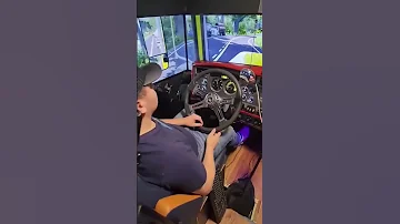صمم محاكي شاحنات بالكامل 