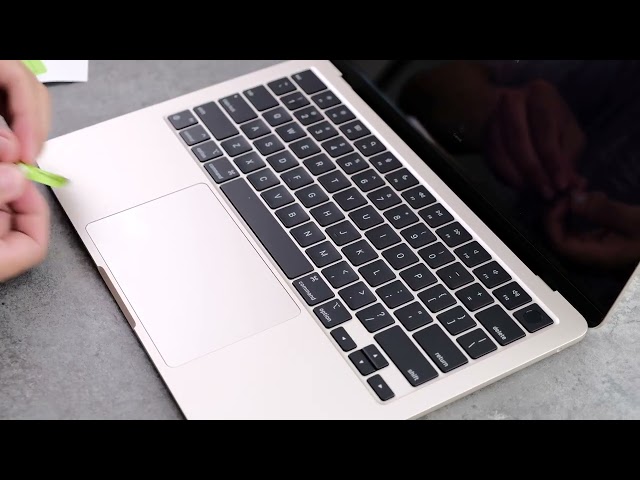 Dán bảo vệ Macbook Air M2, M3 với miếng dán 3M xịn sò, dán như không dán