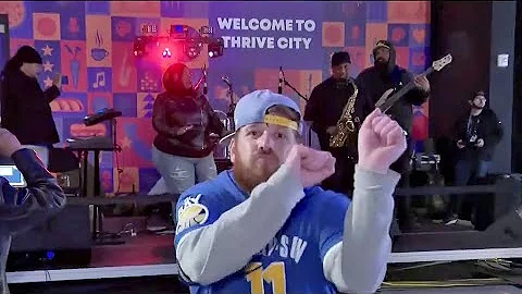 Warriors fans' faith rewarded by Game 3 thumping of Kings