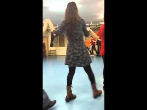 Καλέ Μάνα Πάντρεψες