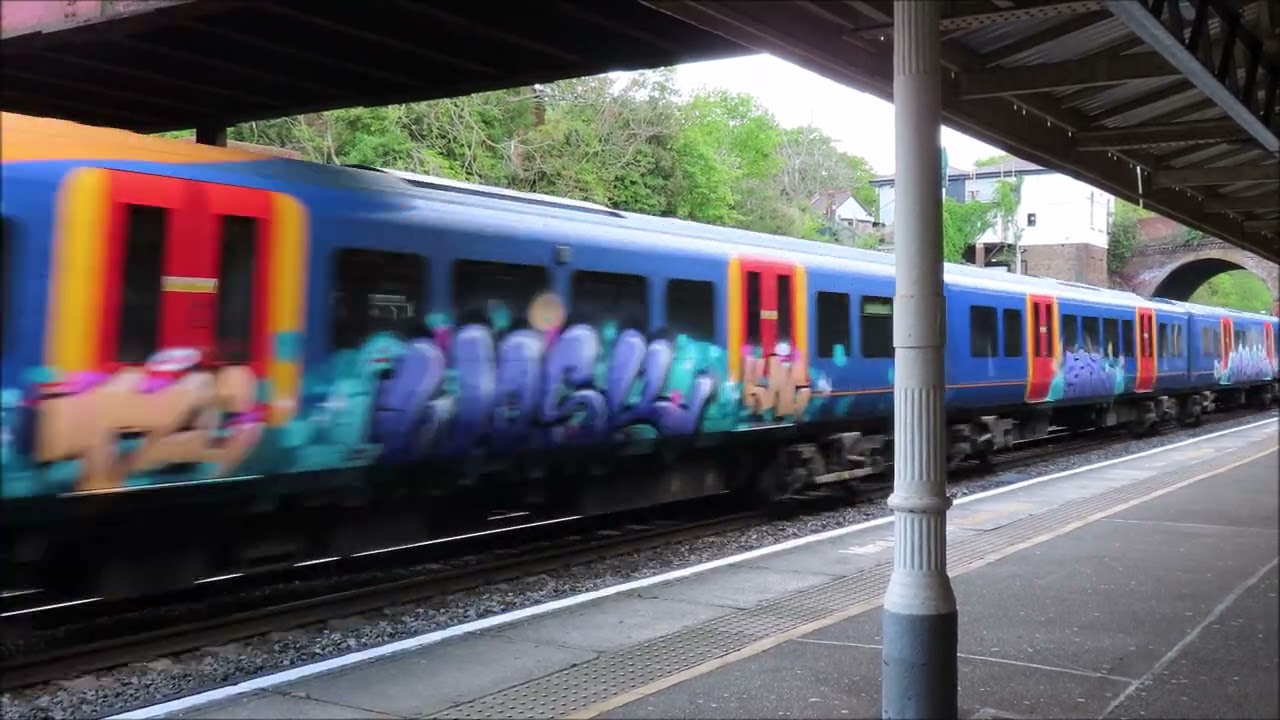 Weybridge Train Station - Fast Trains Passing Through - South Western Railway - May 2022 | kittikoko