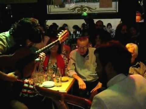 Maximiliano "Moscato" Luna y Diego "Dipi" Kvitko a la parrilla (80º aniv. bar El Faro)