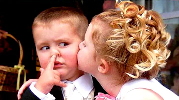 ¿Qué significa un beso en la mejilla de una chica?