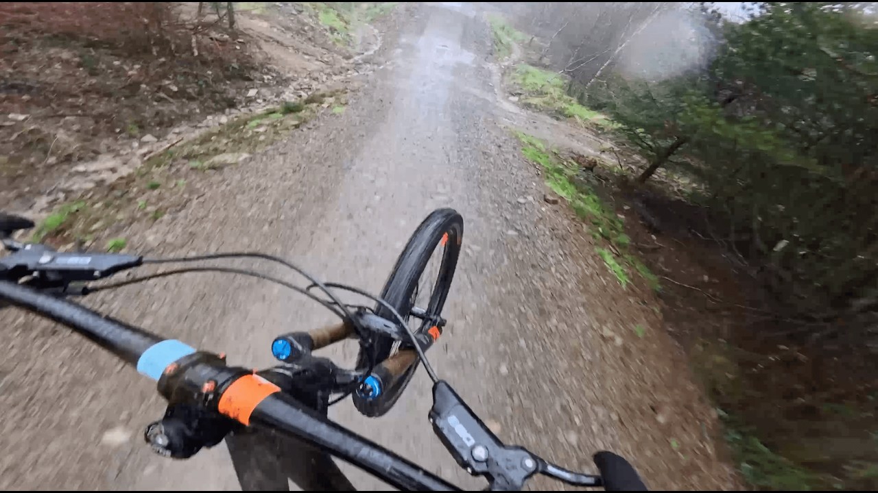 A short day out in the slop | A470 Jump line | Sixtapod and more thrown in for some good fun!