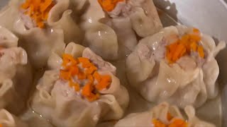 Making Gourmet Chinese Siu Mai Dumplings  (Quail Egg Dumpling   鹌鹑蛋烧卖)   Chinese Restaurant Review