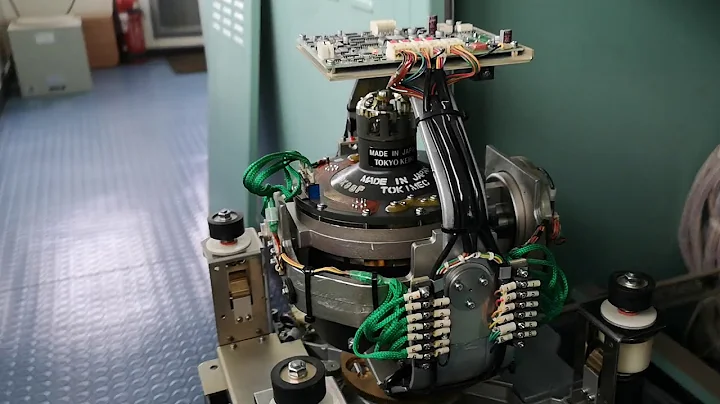 Ozelmarine Tokimec TG8000 Gyro Compass